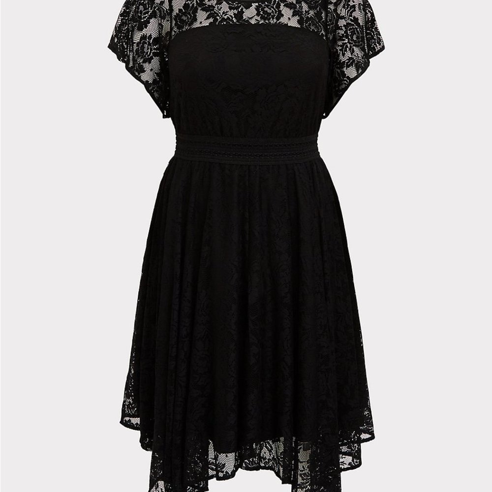 BLACK LACE FLUTTER SLEEVE HANDKERCHIEF MIDI DRESS - Size 1 - Picture 4 of 4